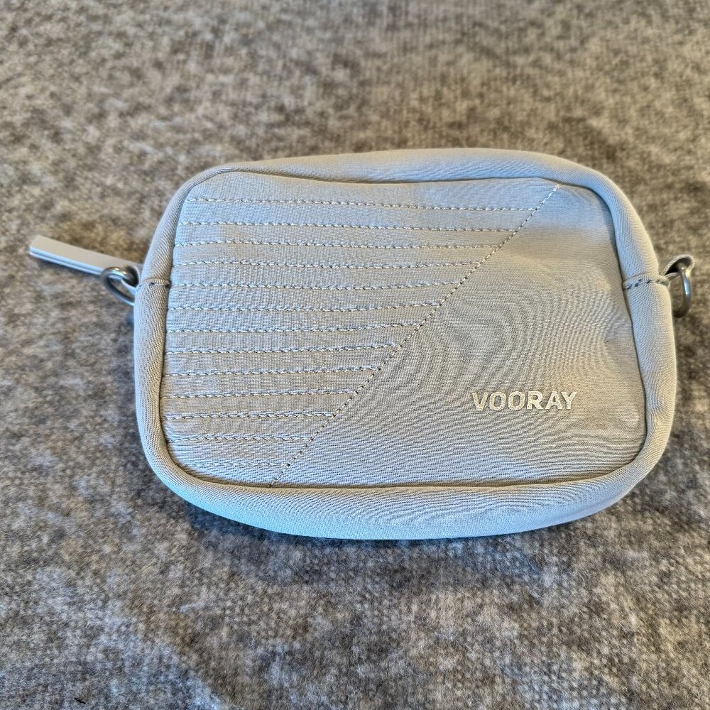 NWOT Vooray Crossbody Bag Athletic Style - Light Gray